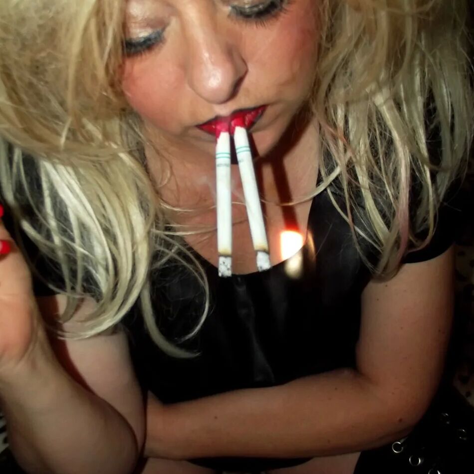 20 Pics SHIRLEY SLUT 782