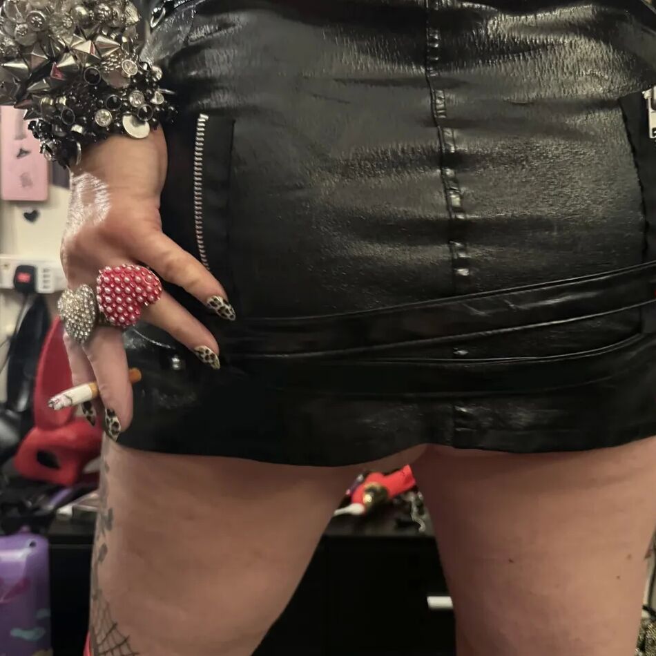 20 Pics QUIT BEING SUCH A WHORE MOM SHIRLEY