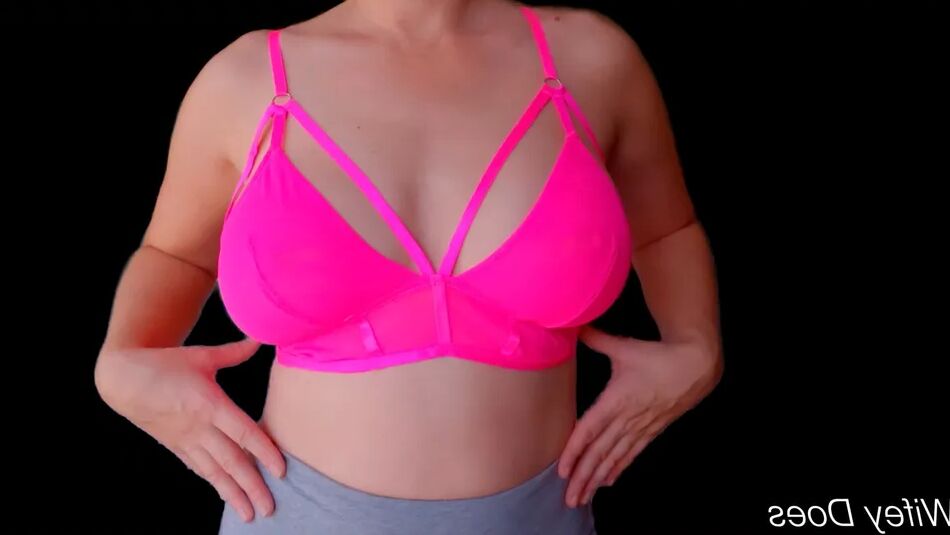 10 Pics Wife stuns in hot pink bra