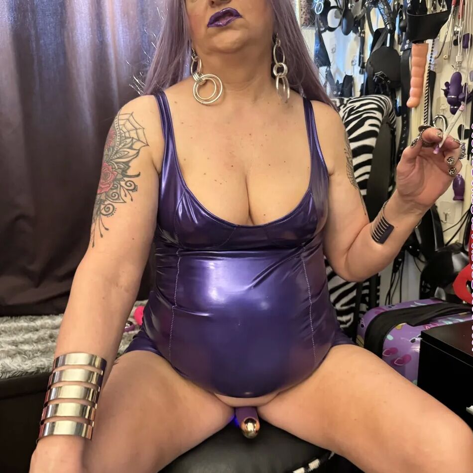 20 Pics MY WIFE IS A HORNY SLUT