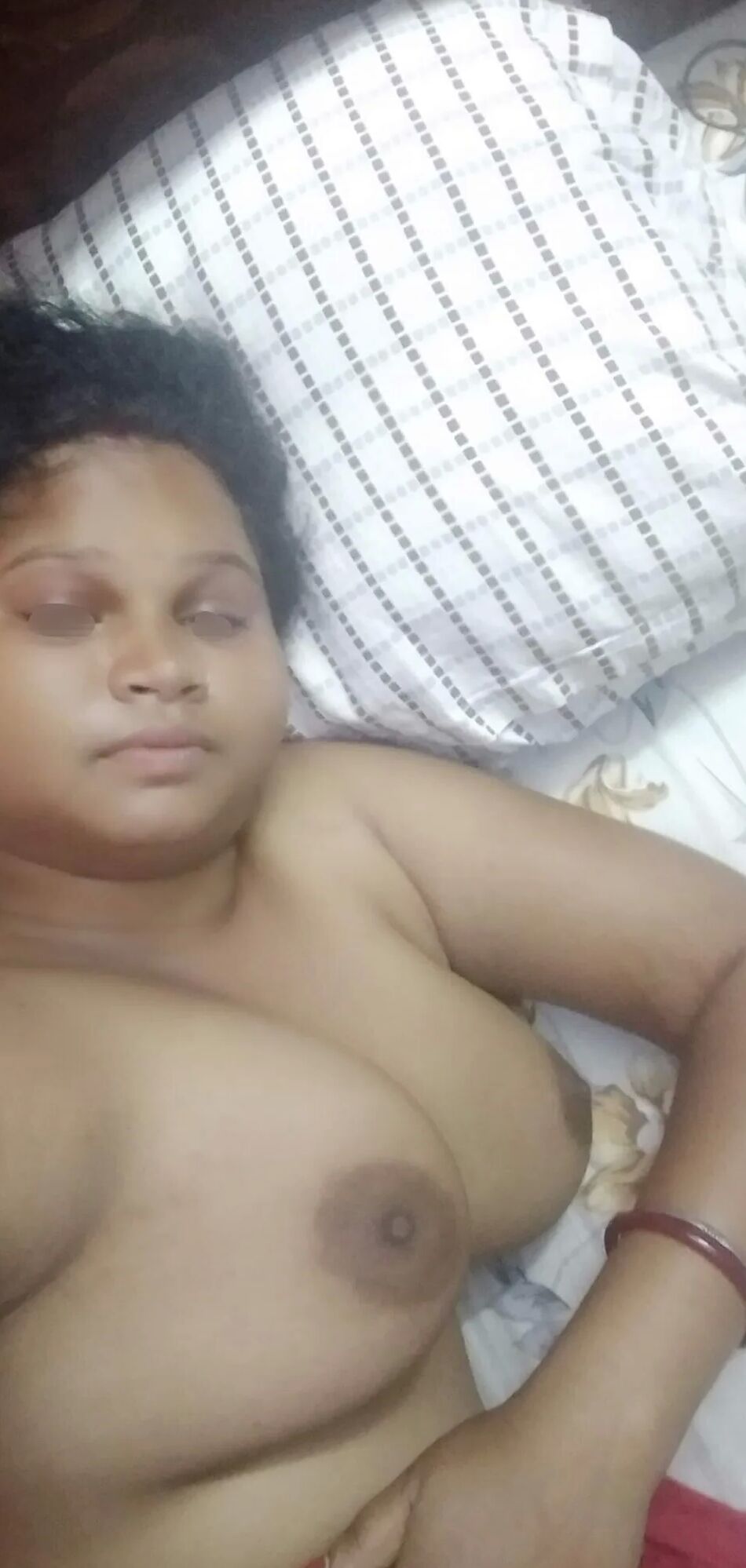 20 Pics Sonali bhabhi selfie shoot