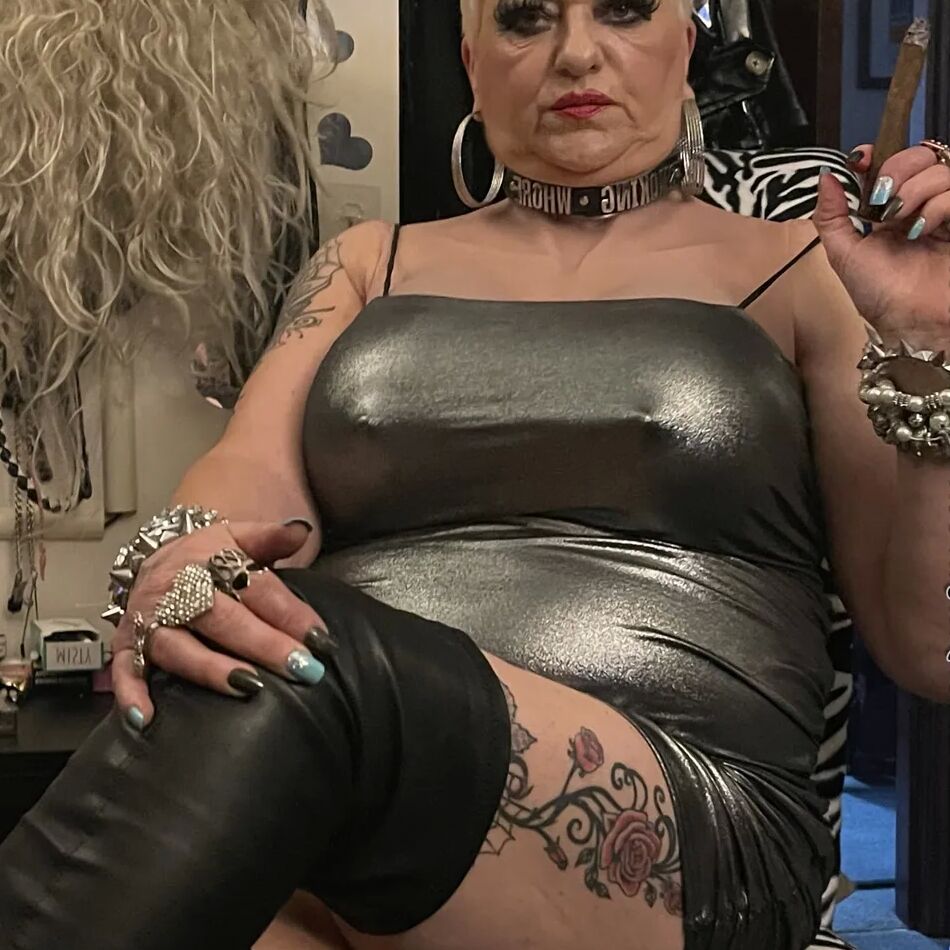 20 Pics SHIRLEY STEP MOM TEASES