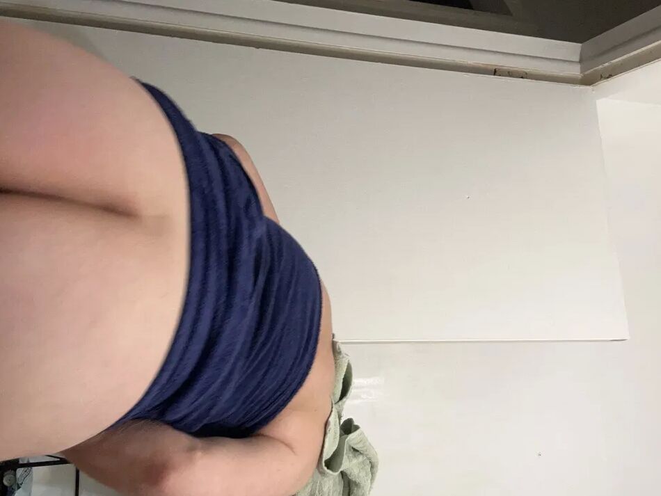 10 Pics Lonely milf