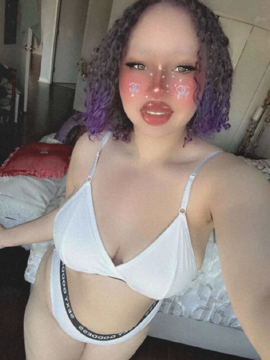 6 Pics Big Titty Egirl Aamira Ardalan