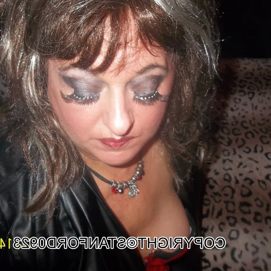 20 Pics SHIRLEY SLUT 678