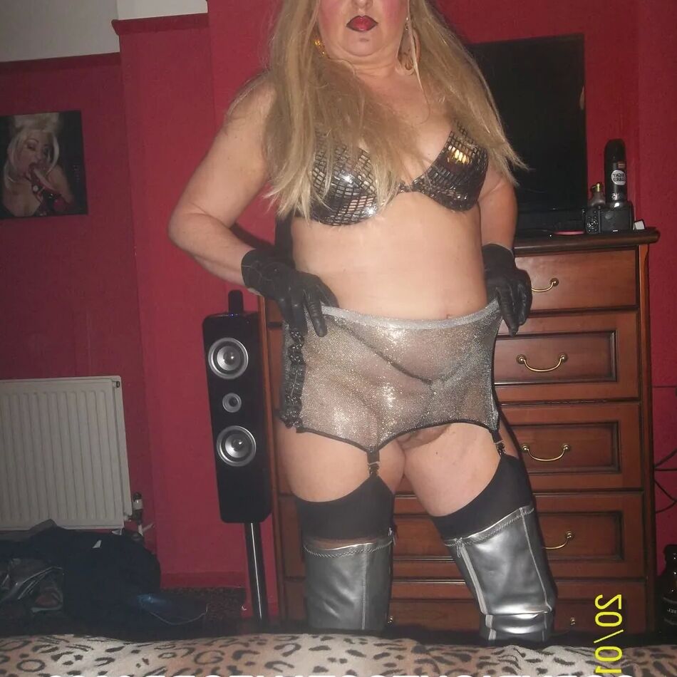20 Pics SHIRLEY SLUT 645