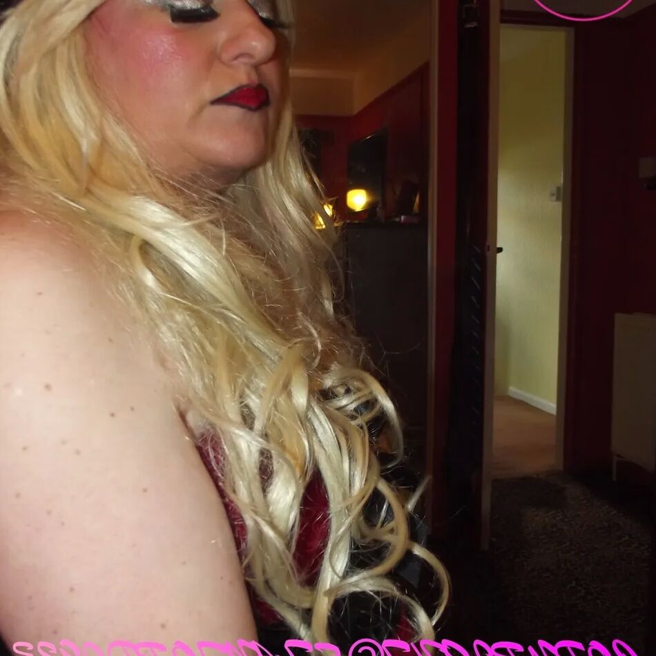 20 Pics SHIRLEY SLUT 754