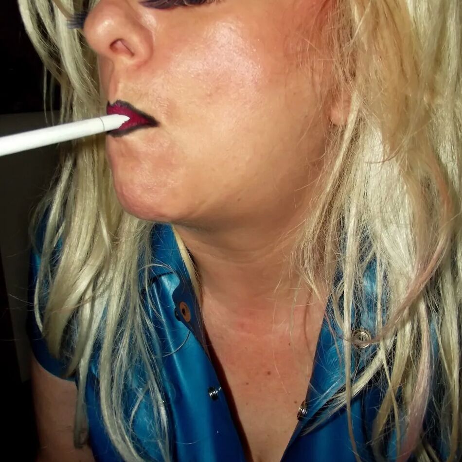 20 Pics SHIRLEY SLUT 728
