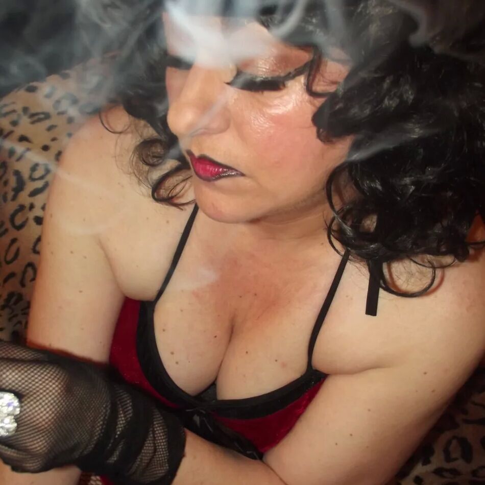 20 Pics SHIRLEY SLUT 741