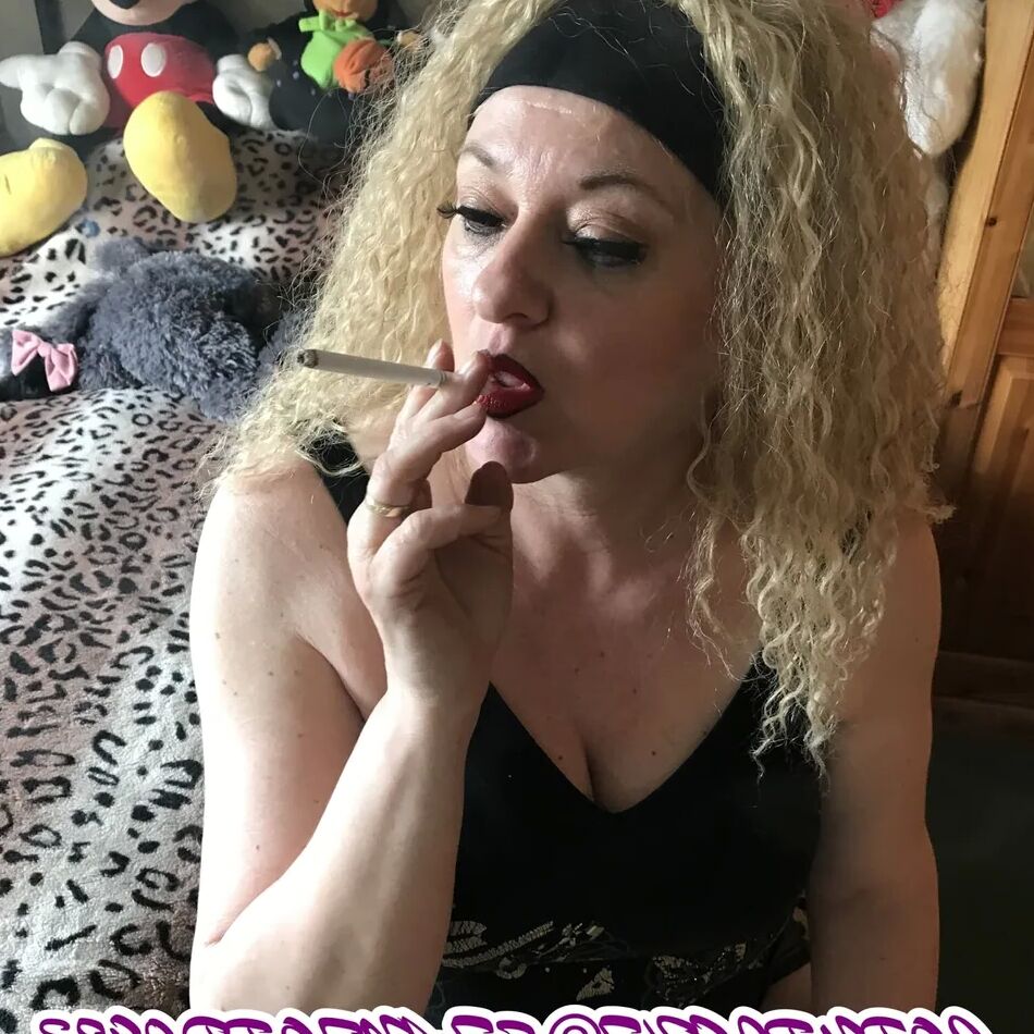 20 Pics SHIRLEY SLUT 767