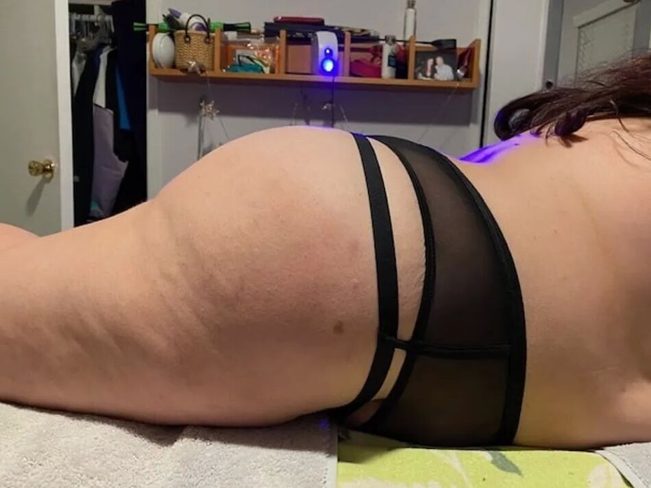 10 Pics playing 'round