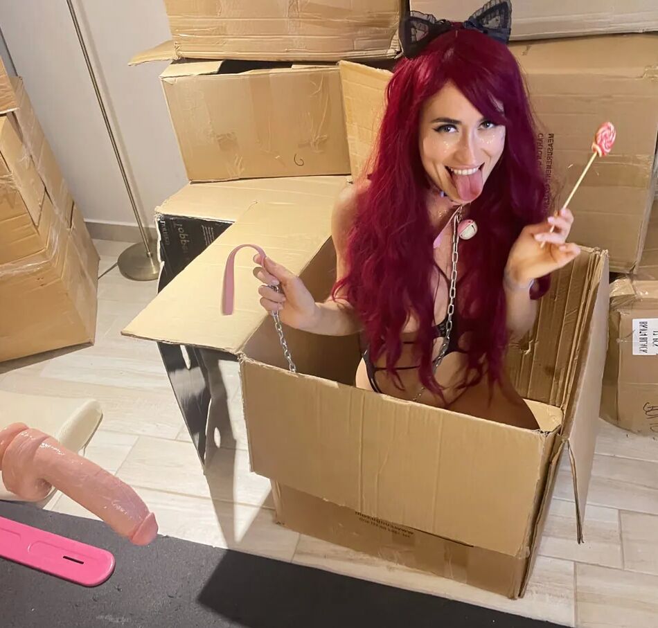 7 Pics Fetish sex out of the box