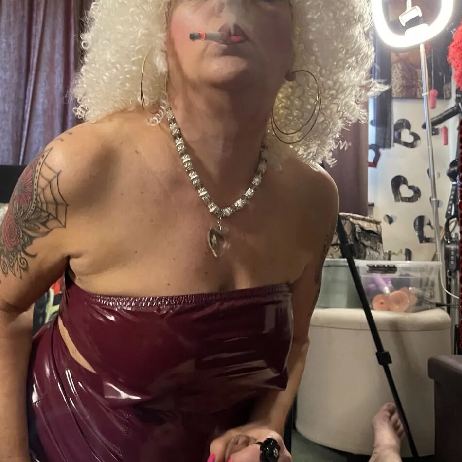 20 Pics SHIRLEY WHORE BITCH SLUT