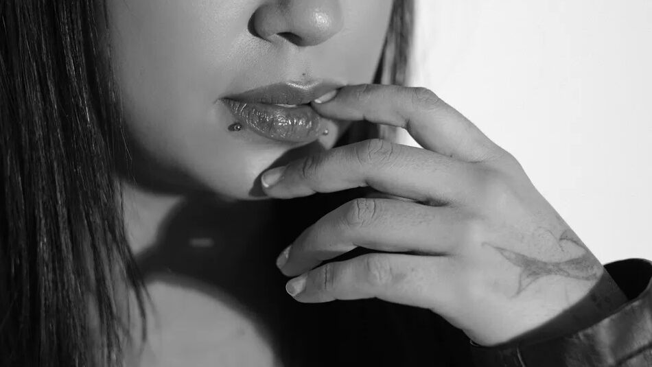 6 Pics black and white