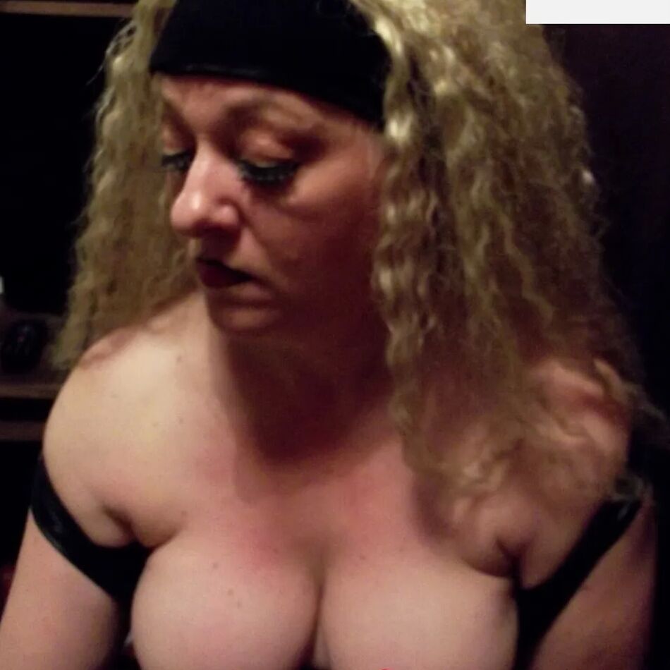 20 Pics SHIRLEY SLUT 761
