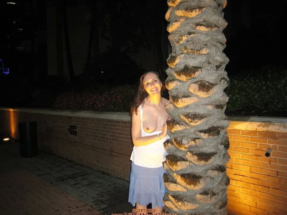 15 Pics Check My MILF posing outdoors in public