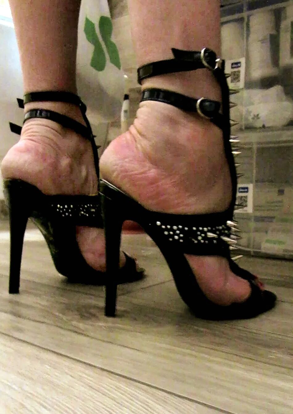 17 Pics her fetish high heels with silver peaks