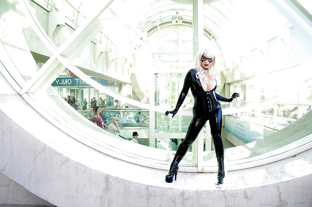 25P Lovely hot Cosplay Ladies