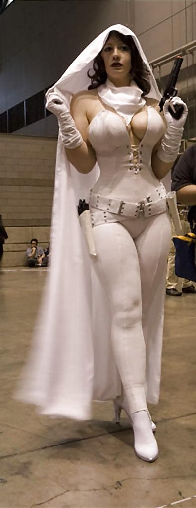 25P Lovely hot Cosplay Ladies