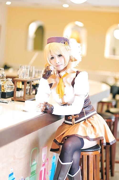 25P Lovely hot Cosplay Ladies