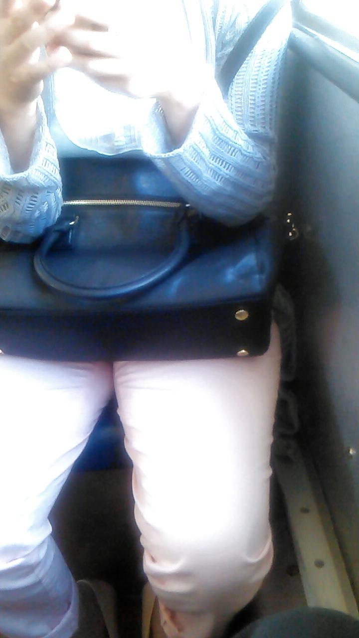 25P Awesome downblouse cleavage and an adorable asian girl
