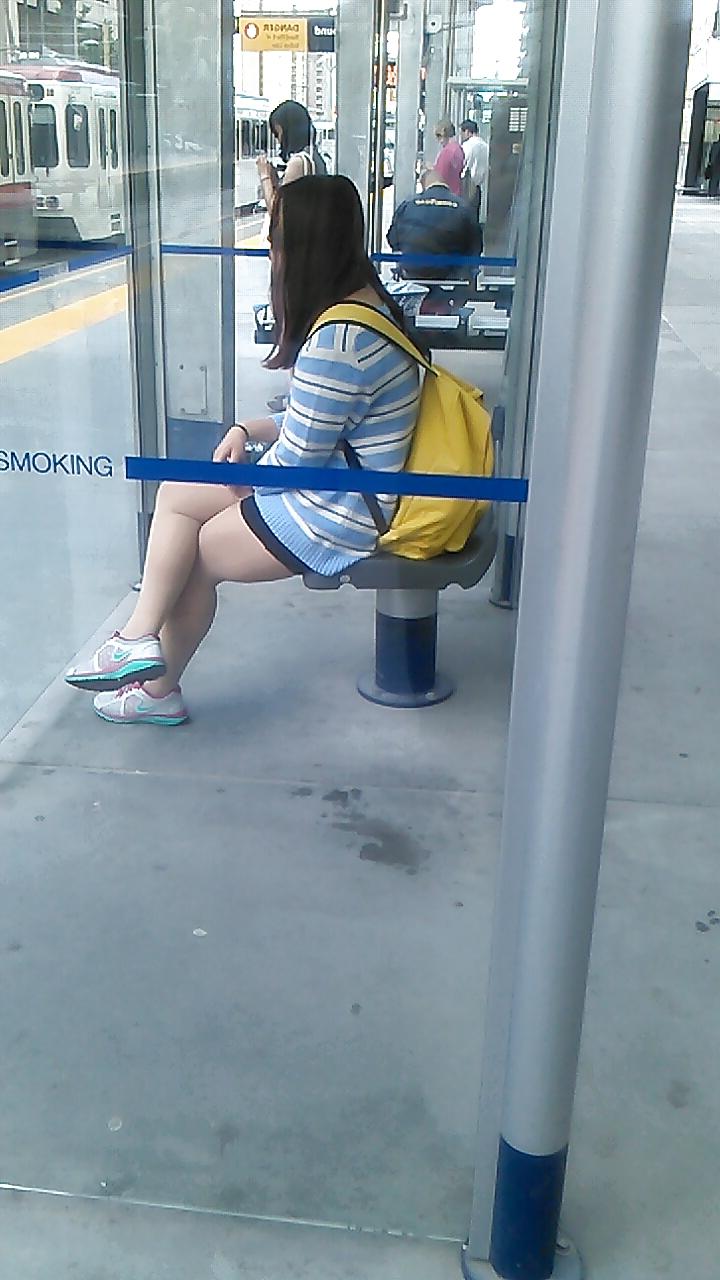 25P Awesome downblouse cleavage and an adorable asian girl