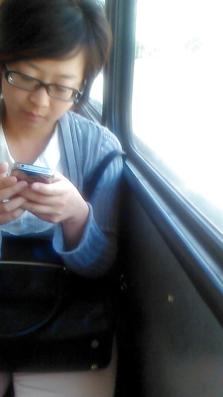 25P Awesome downblouse cleavage and an adorable asian girl