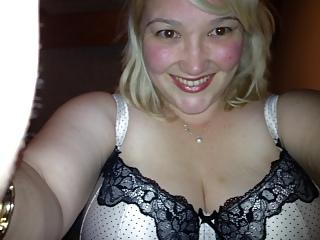25P Adorable chubby blonde shows cleavage
