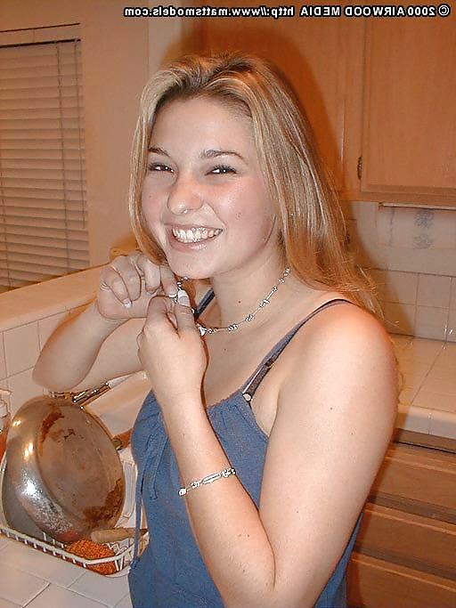 11P Shy and Adorable Sunnie was a One Time Nude Model