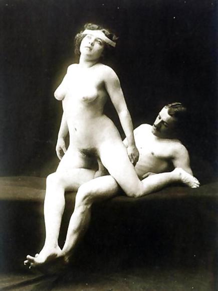 25P Lovely vintage porn