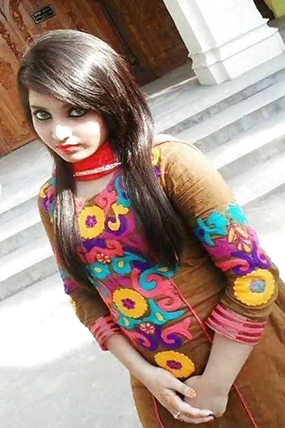 25P Stunning Adorable Muslim Babes 