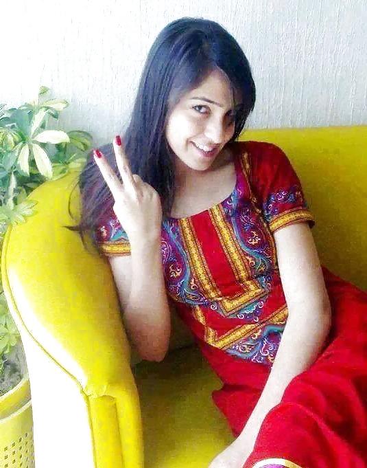25P Stunning Adorable Muslim Babes 