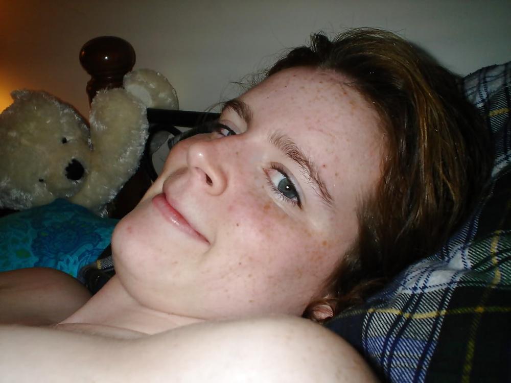 25P Adorable Teen Exposed