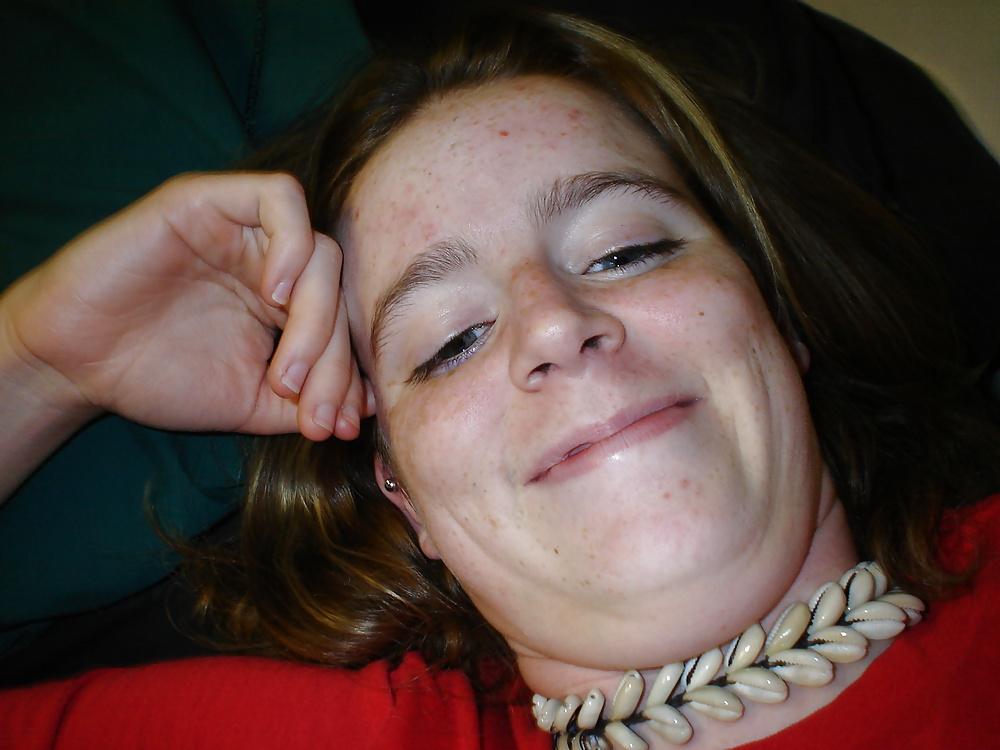 25P Adorable Teen Exposed