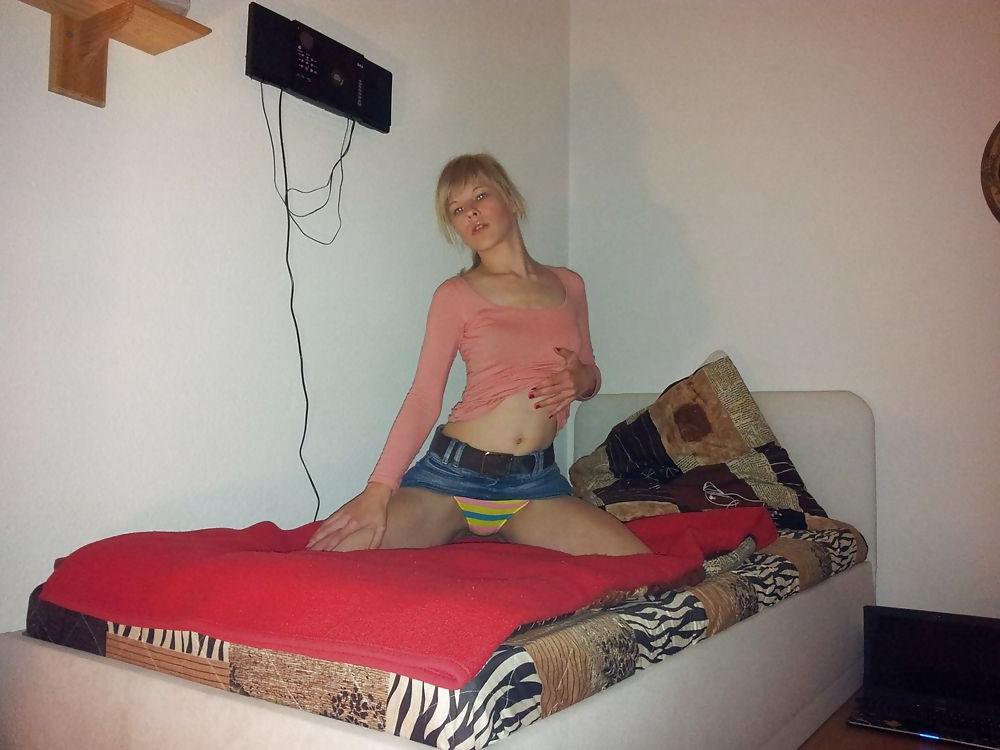 25P Lovely girl