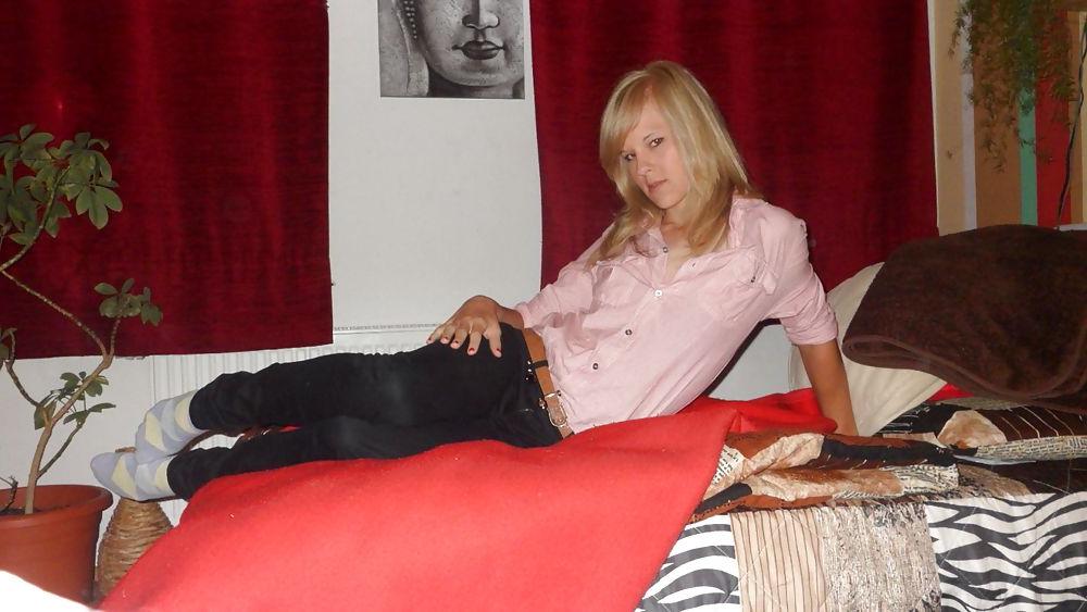 25P Lovely girl