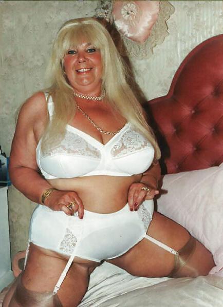 22P Lovely Mature