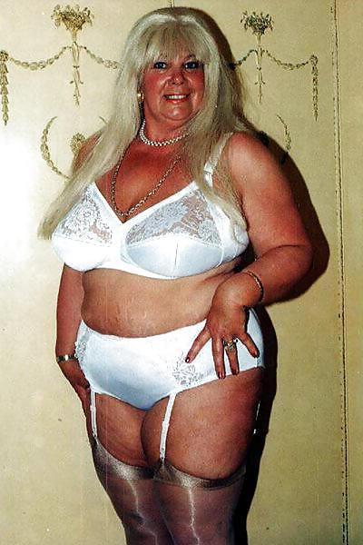 22P Lovely Mature