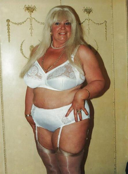 22P Lovely Mature