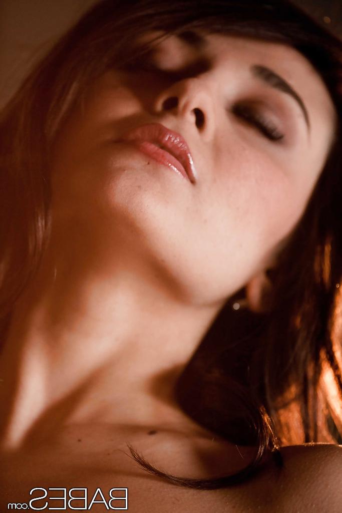 16P Adorable babes with shaved slits make a steamy lesbian action