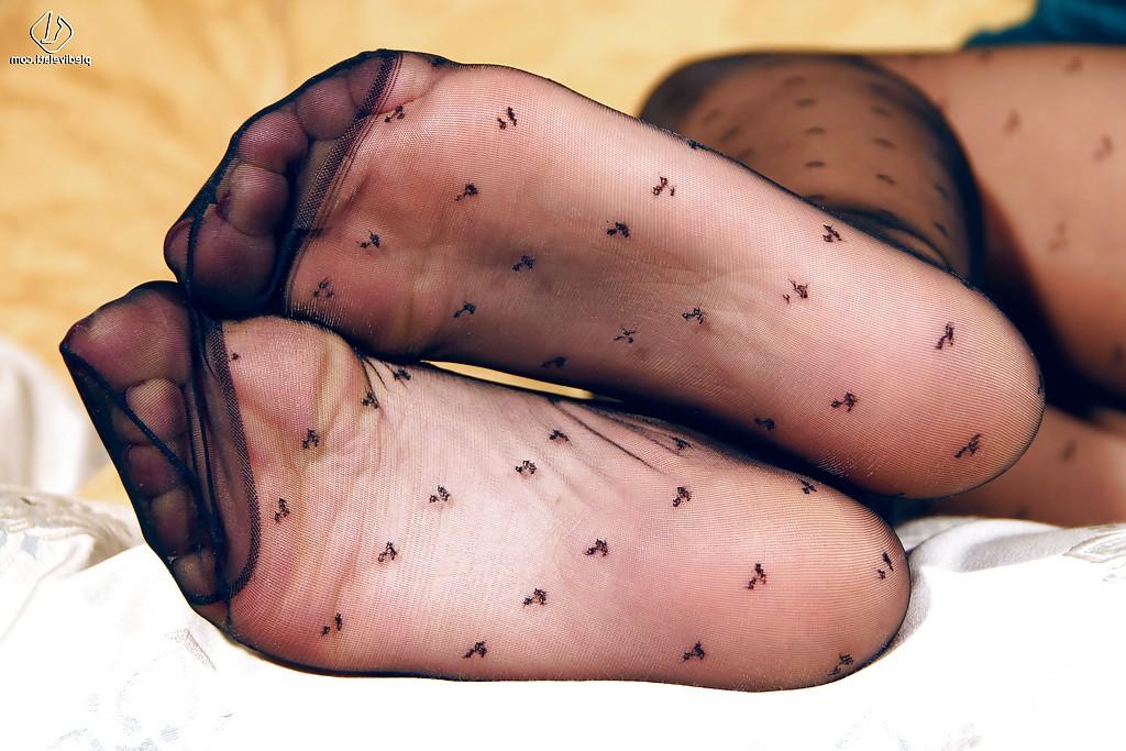 16P The most adorable foot fetish girl Valentina showing her sexy feet