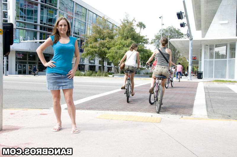 16P Adorable babe Jennifer Stone posing outdoor in miniskirt only