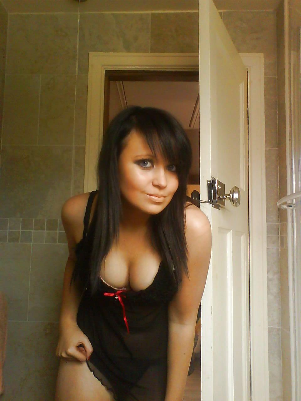 15P Lovely young brunette