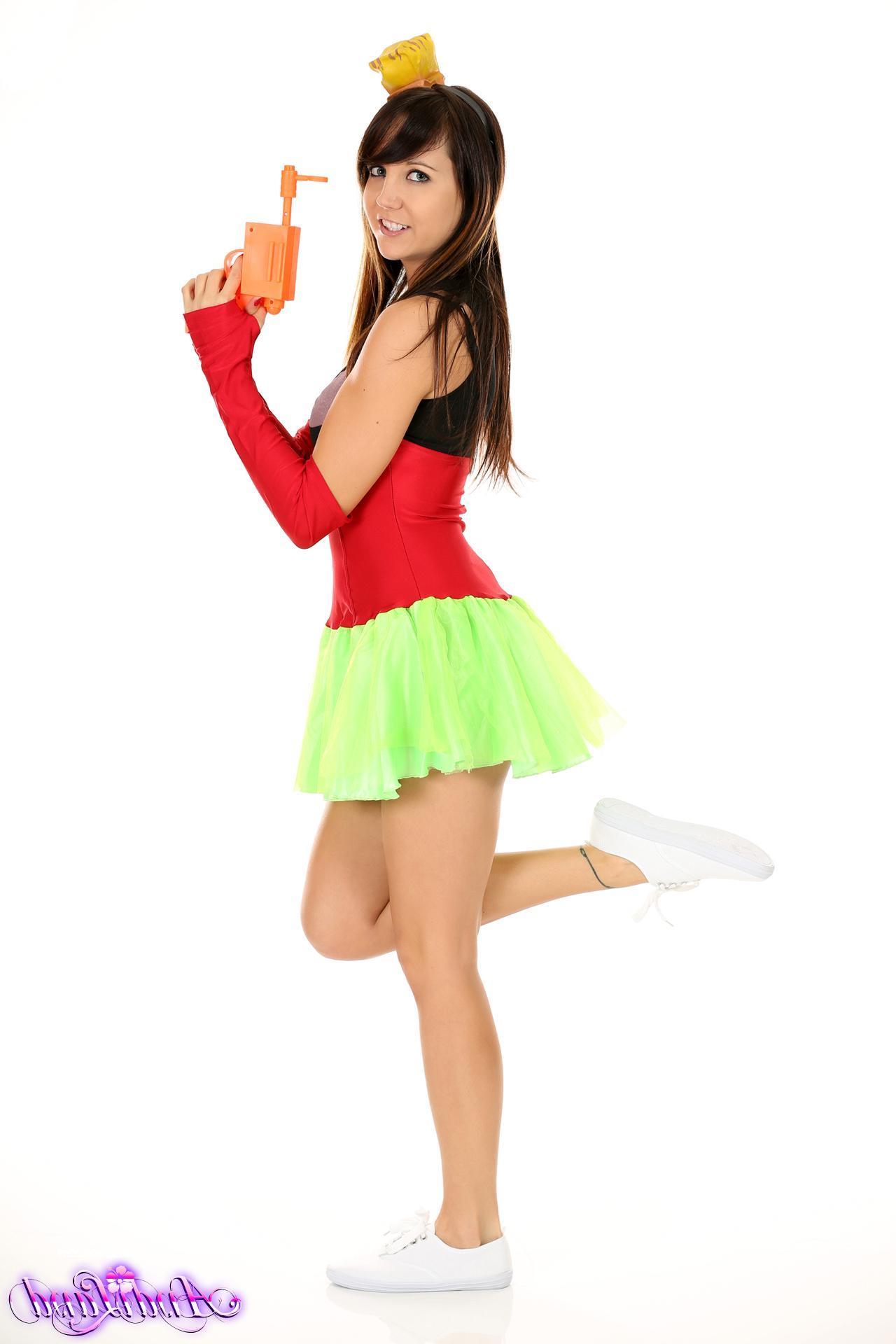 15P Pictures of teen girl Andi dressed up as Marvin The Martian