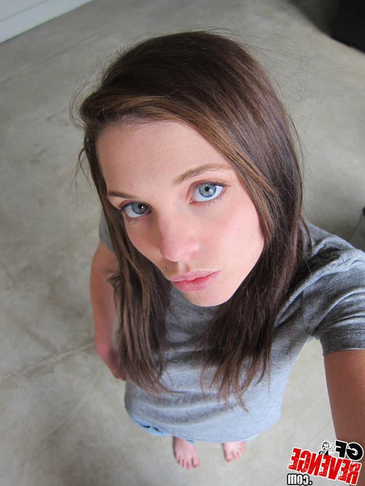16P Lovely babe with tiny tits showcasing her body and fingering her slit