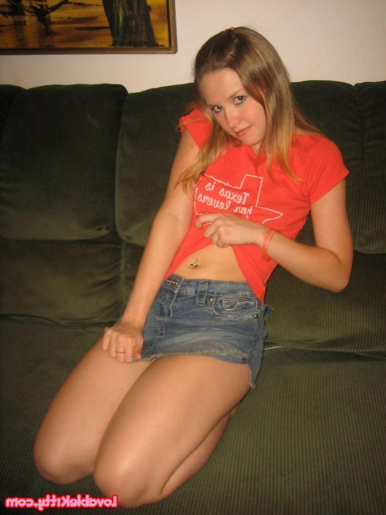 15P Pictures of teen Lovable Kitty teasing with her fuckable body