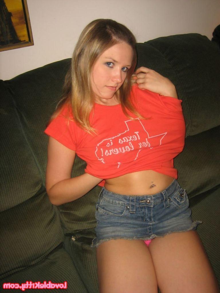 15P Pictures of teen Lovable Kitty teasing with her fuckable body