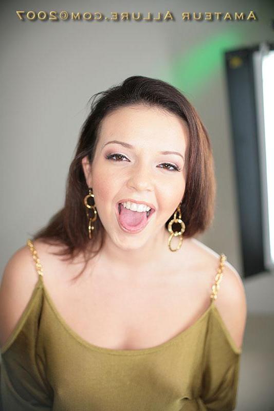 16P Adorable teen girl Lois sucks cock to swallow jizz