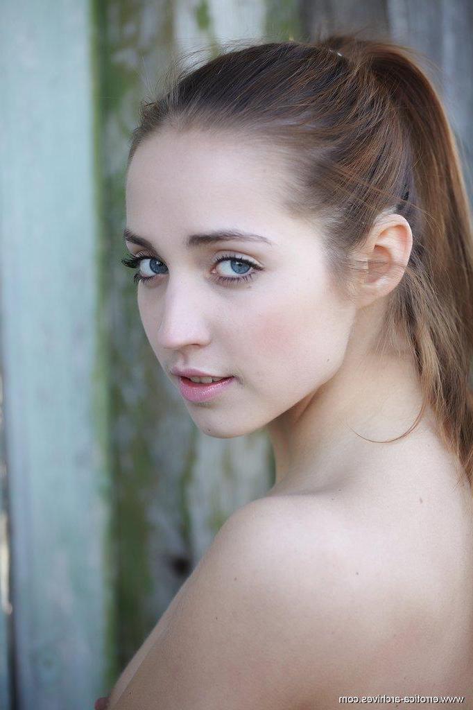 16P From a sweet and adorable nymph with a gorgeous, slender physique, Zara transforms to a bewitching enchantress with very tempting assets.
