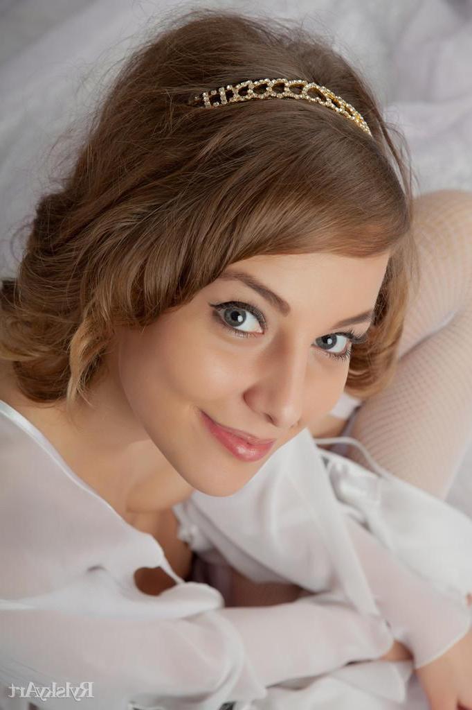 16P Her adorable yet lusty looks oozing with irresistable, stunning appeal, Nikia is a sure hit with her slim, slender, nubile body with pink perky nipples.